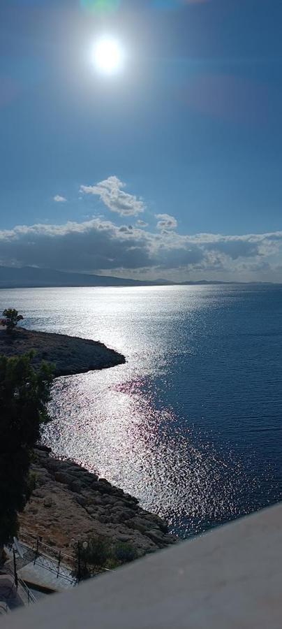 Blue Seaview Suites Piraeus Buitenkant foto