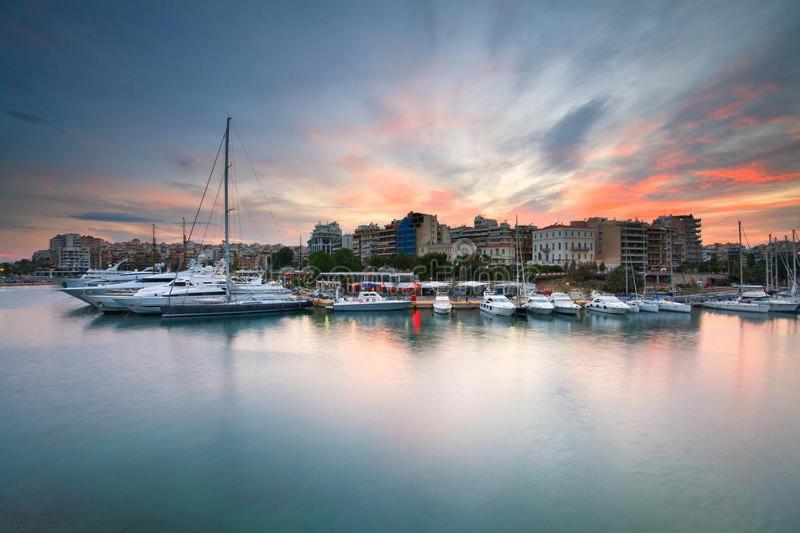 Blue Seaview Suites Piraeus Buitenkant foto